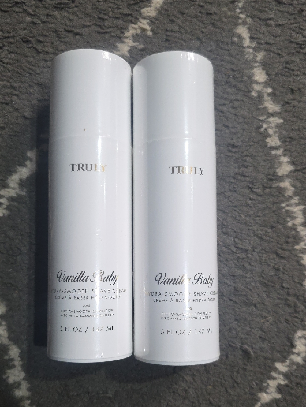 TRULY Vanilla Baby Shave Cream - White